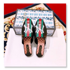 gucci-slippers gucci-slippers