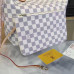louis-vuitton-neverfull-mm-replica-bag-2 louis-vuitton-neverfull-mm-replica-bag-2
