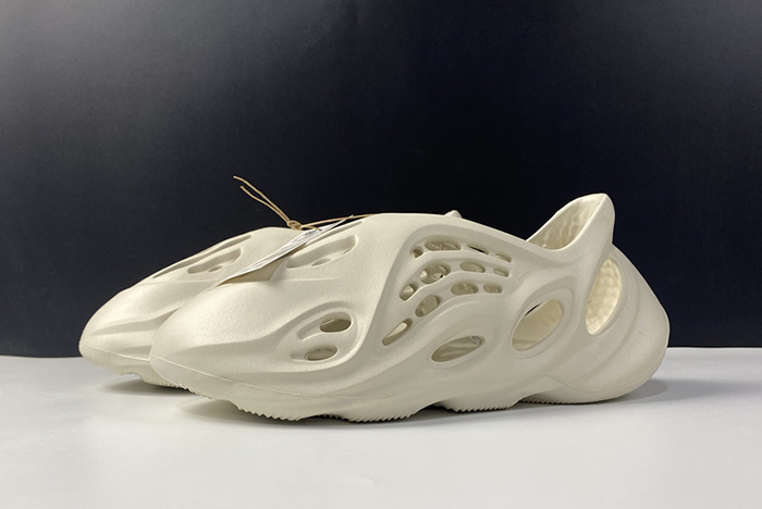 adidas Yeezy Foam RNNR Ararat - G55486