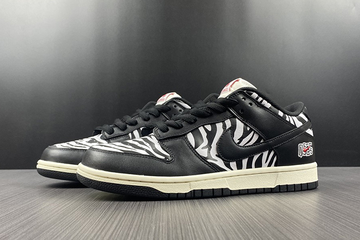 Quartersnacks x Dunk Low SB 'Little Debbie's Zebra Cakes' - DM3510-001