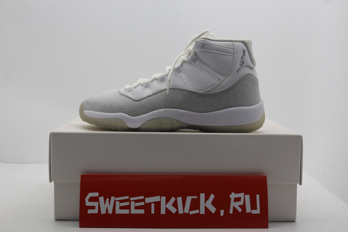 Air Jordan 11 WMNS “Metallic Silver AR0715-100