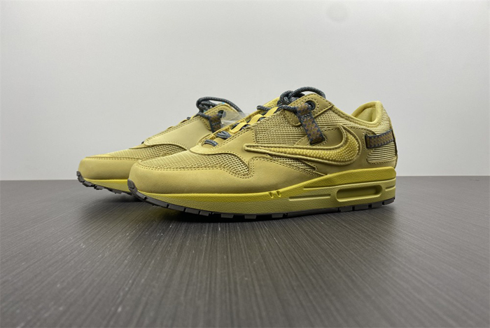 Travis Scott x Nike Air Max 270 React CT2864-200