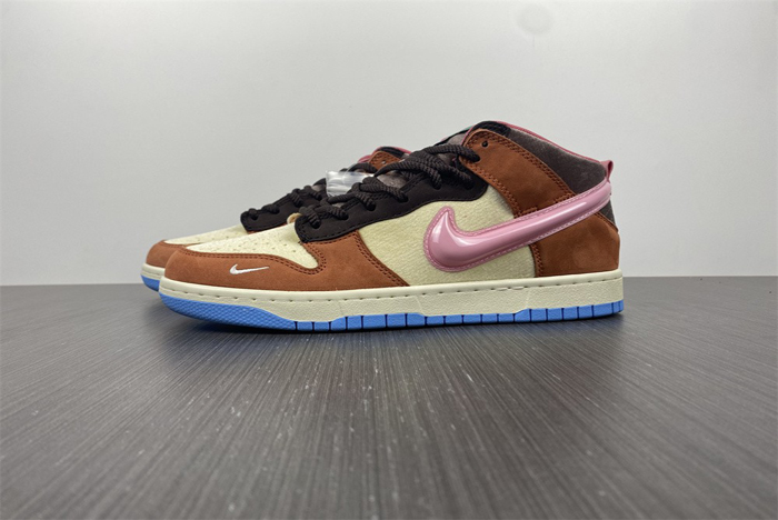 Social Status x Nk SB Dunk Mid DJ1173-700
