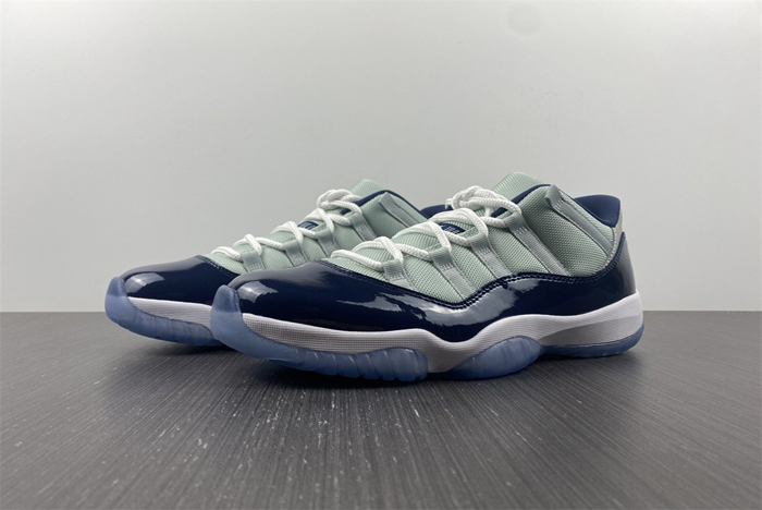 Air Jordan 11 Low AJ11 528895-007