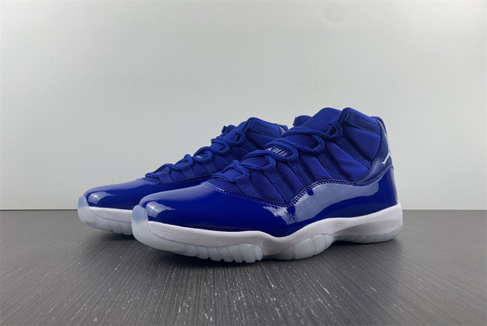 Air Jordan11  AT7802
