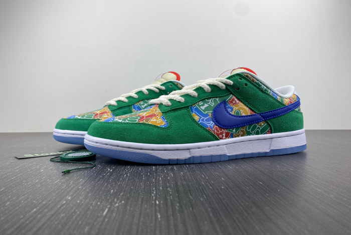 NIKE DUNK LOW 'FOAM FINGER'  DZ5184-300