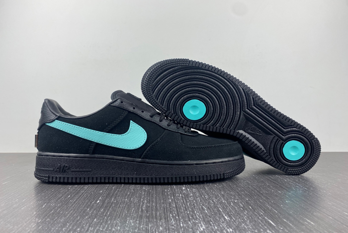 Tiffany & Co. x Nike Air Force 1 Low DZ1382-001