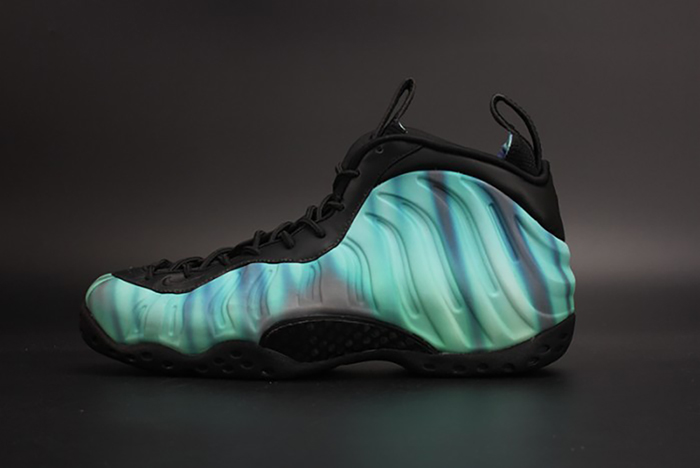Nike Air Foamposite One "Northern Lights" Black/Green mens 840559-001
