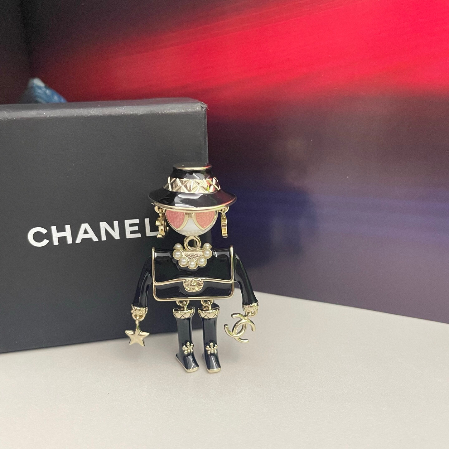 Chanel-Black-Mademoiselle-Matelasse-Noir-Brooch