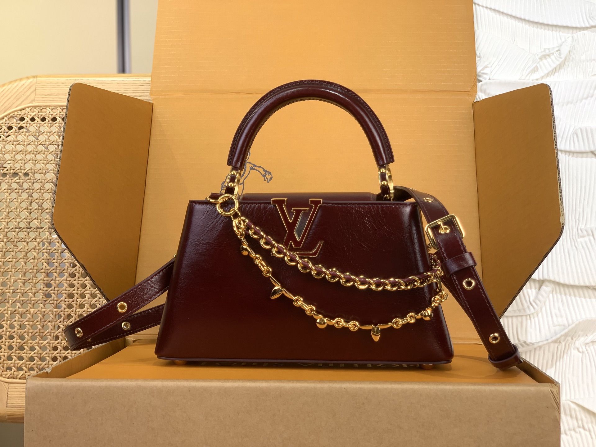 Louis-Vuitton-Vip-Capucines-East-West-BB-Tote-Shoulder-Bag-Red-Cowhide-Leather