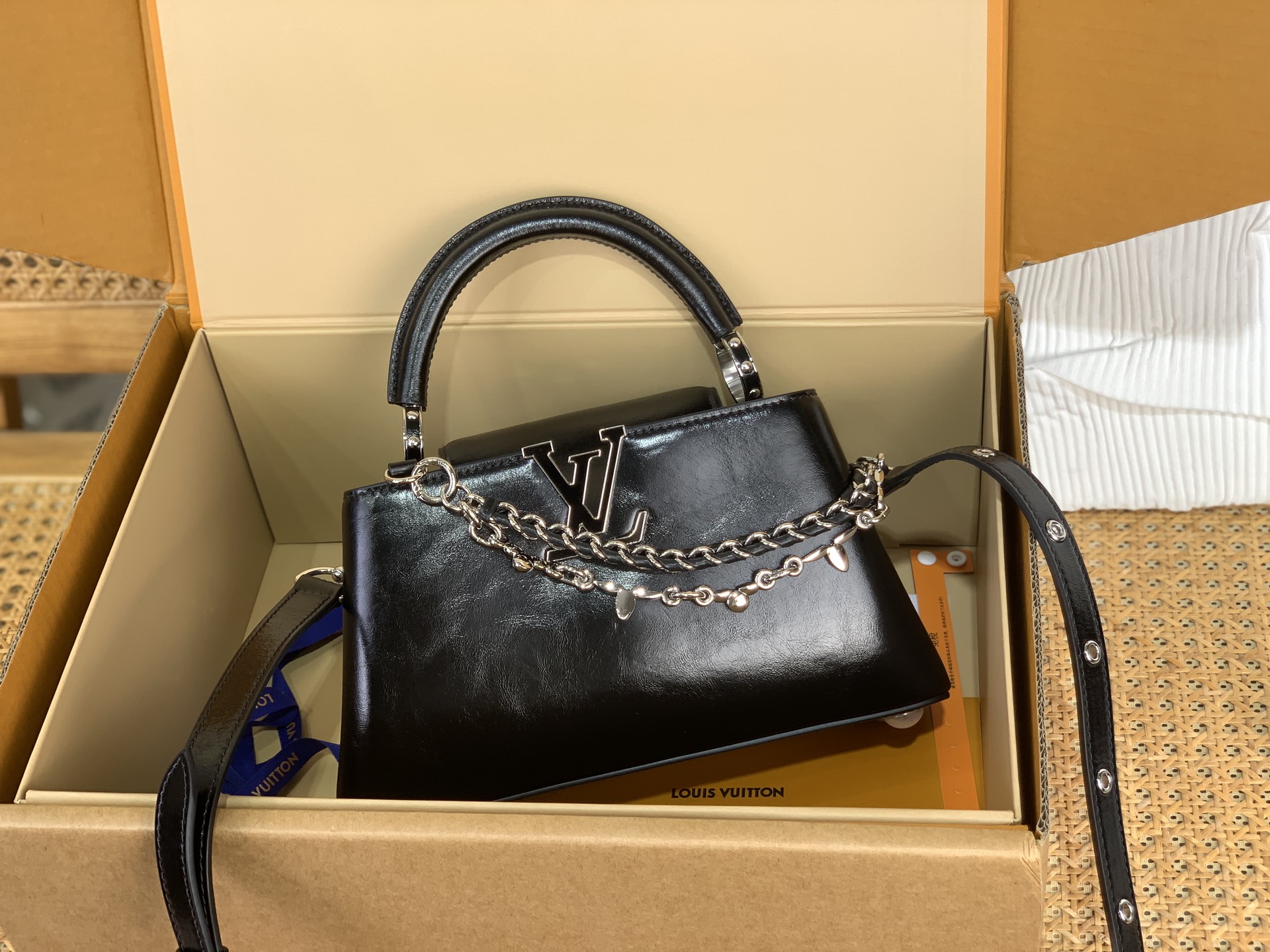 Louis-Vuitton-Vip-Capucines-East-West-BB-Tote-Shoulder-Black-Red-Cowhide-Leather