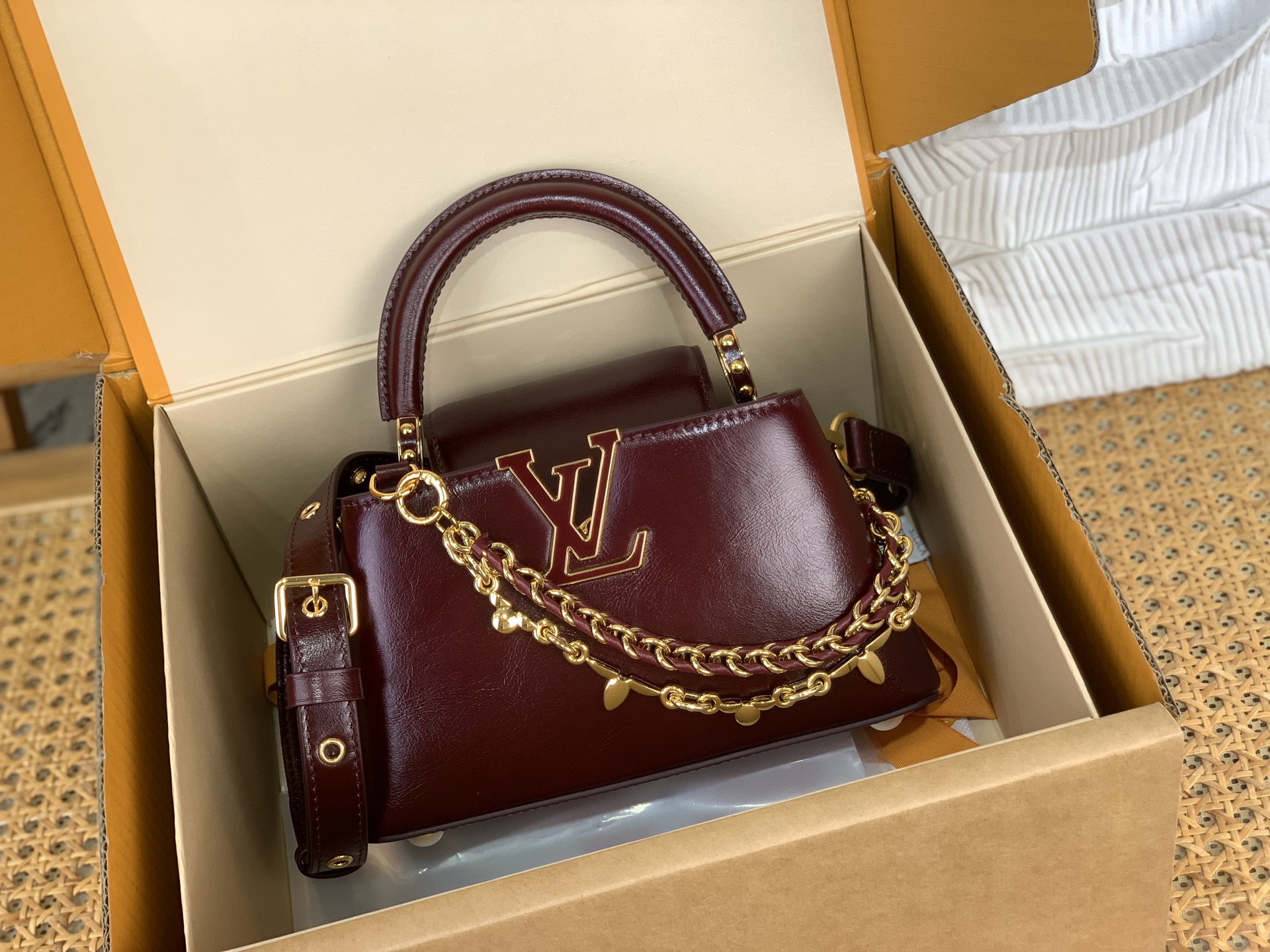 Louis-Vuitton-Vip-Capucines-East-West-Mini-Tote-Shoulder-Bag-Grenat-Red-Cowhide-Leather