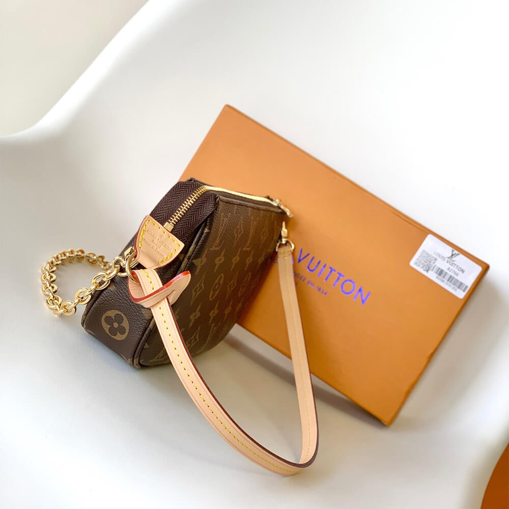 Gold LV Pochette Accessoires - Image 3