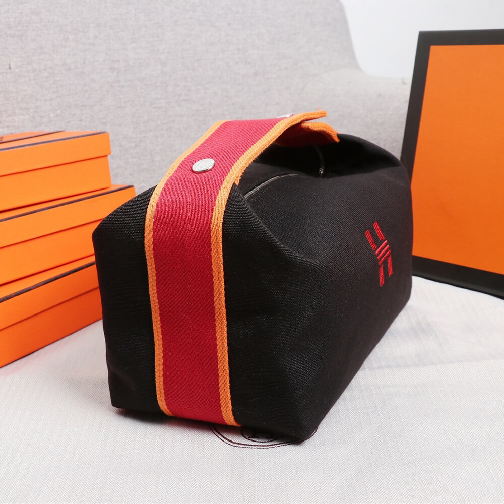 Black Hermes toiletery bag - Image 3