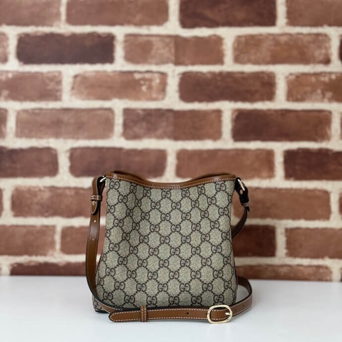 GG Emblem mini bucket bag - Image 4