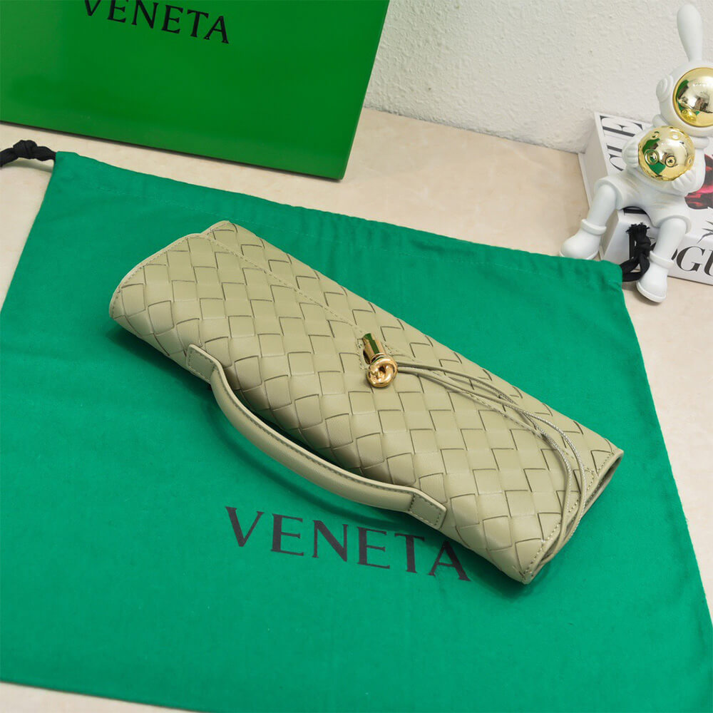 Bottega Veneta Andiamo Clutch (HIGH-END GRADE) - Image 5
