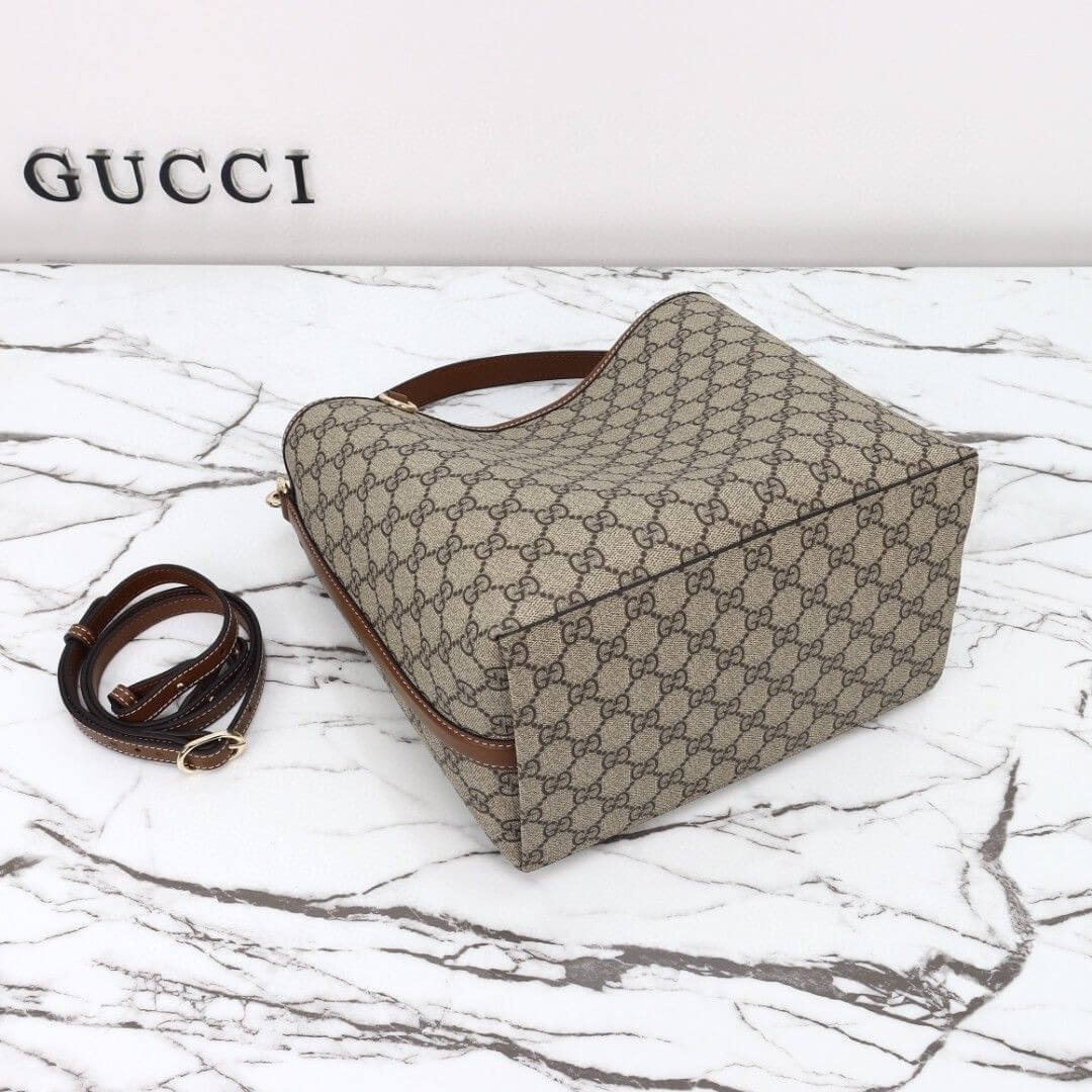 GG Emblem small shoulder bag - Image 5