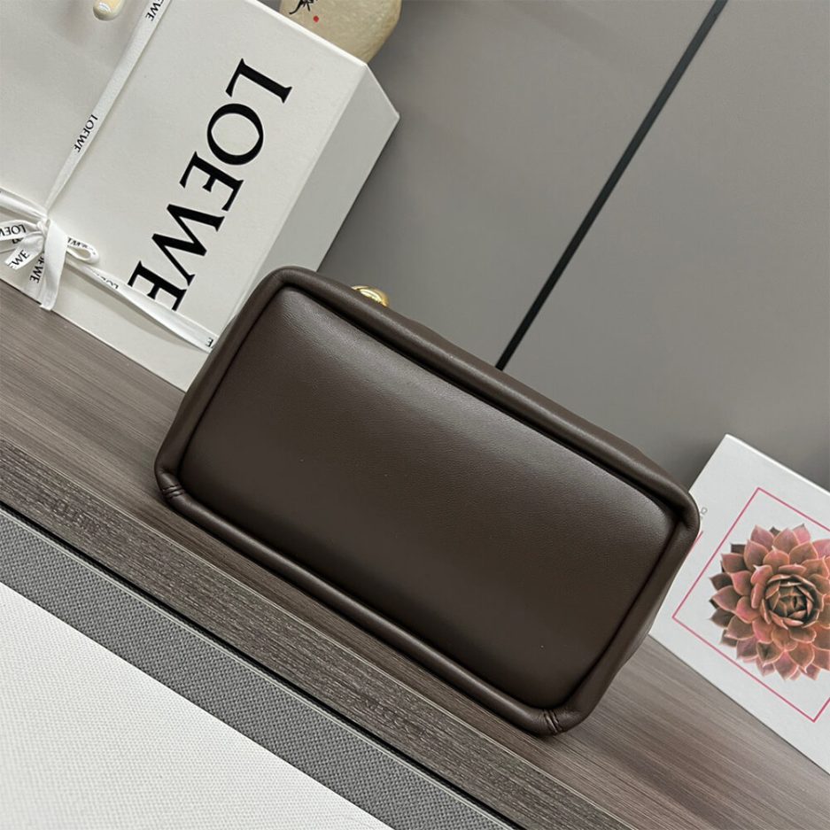 Chocolate Loewe Small Squeeze bag in nappa lambskin - Image 5