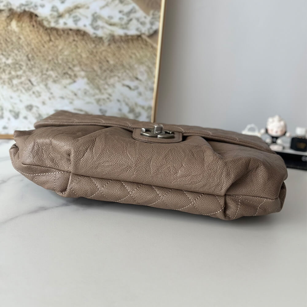 Chanel Vintage Cloud Bag (high-end grade) - Image 5