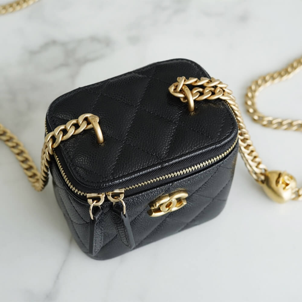 Chanel small gold ball makeup bag - Image 5