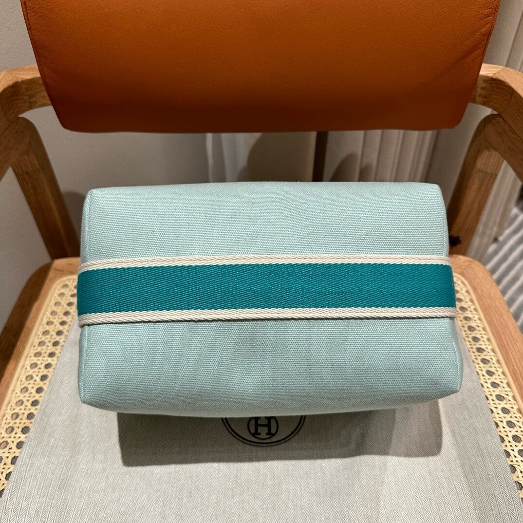 light green Hermes toiletery bag - Image 6