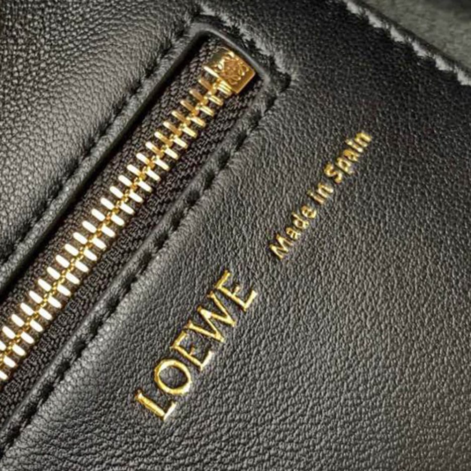 Black Loewe Medium Squeeze bag in nappa lambskin - Image 6