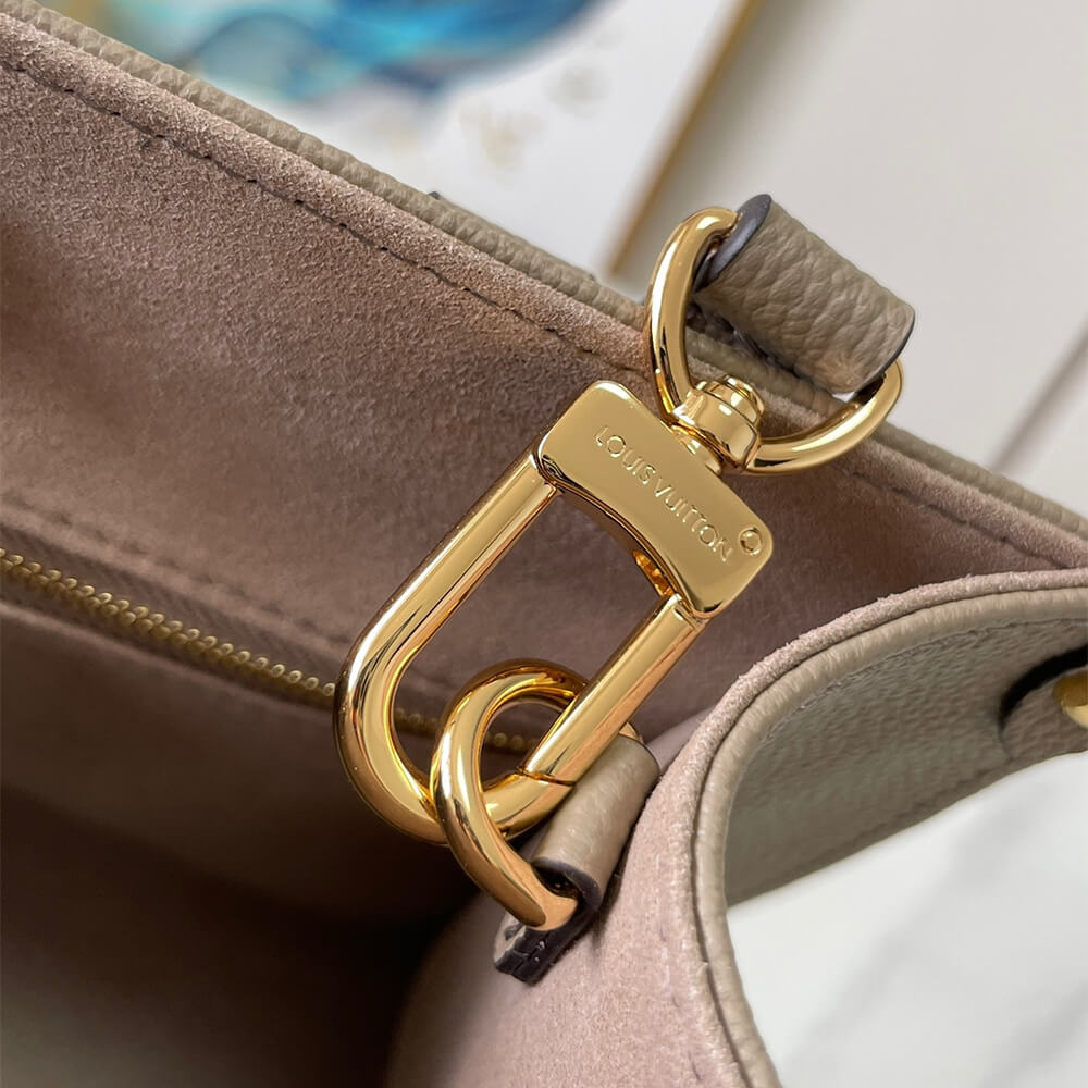Tourterelle Beige LV OnTheGo PM - Image 7