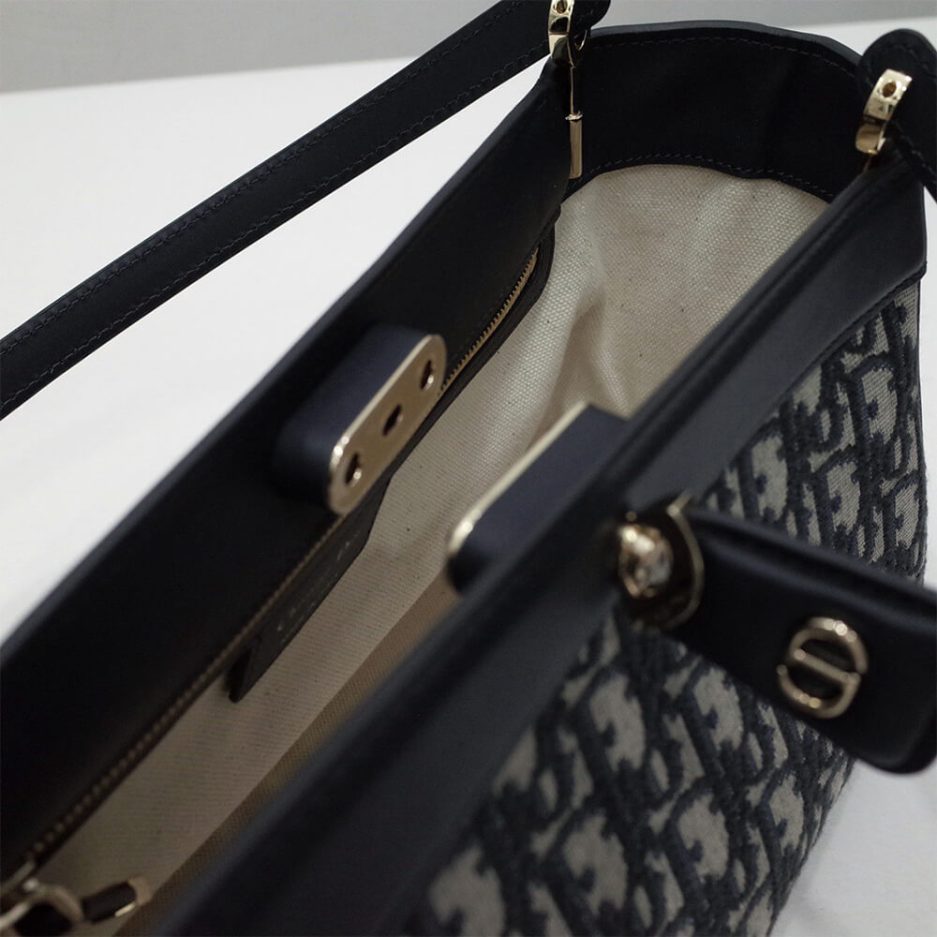 Blue MEDIUM DIOR KEY BAG - Image 8