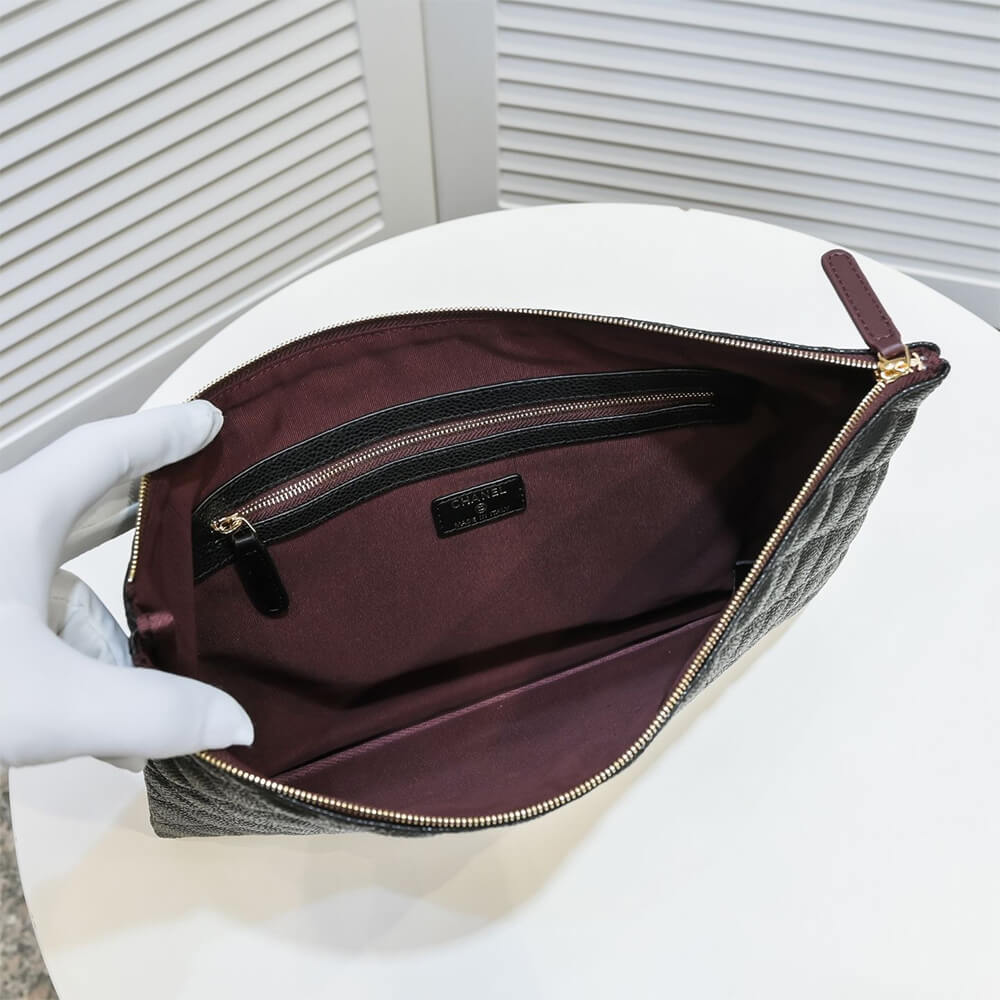 Chanel Classic Zip Up Bag - Image 8